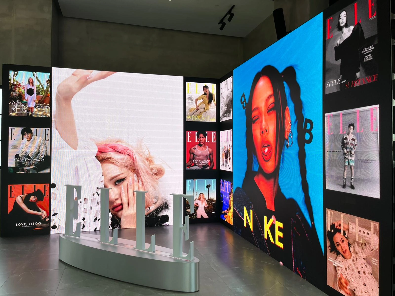 ELLE Magazine 90-Degree Interactive LED Wall